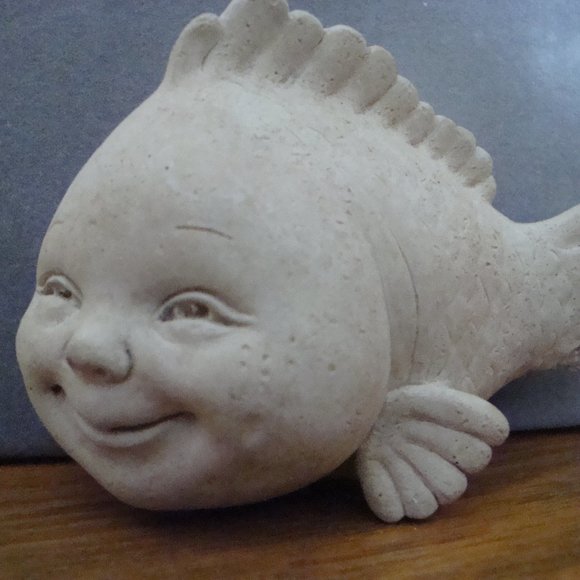 Clay Fish Wall-hanging - Picture 1 of 7